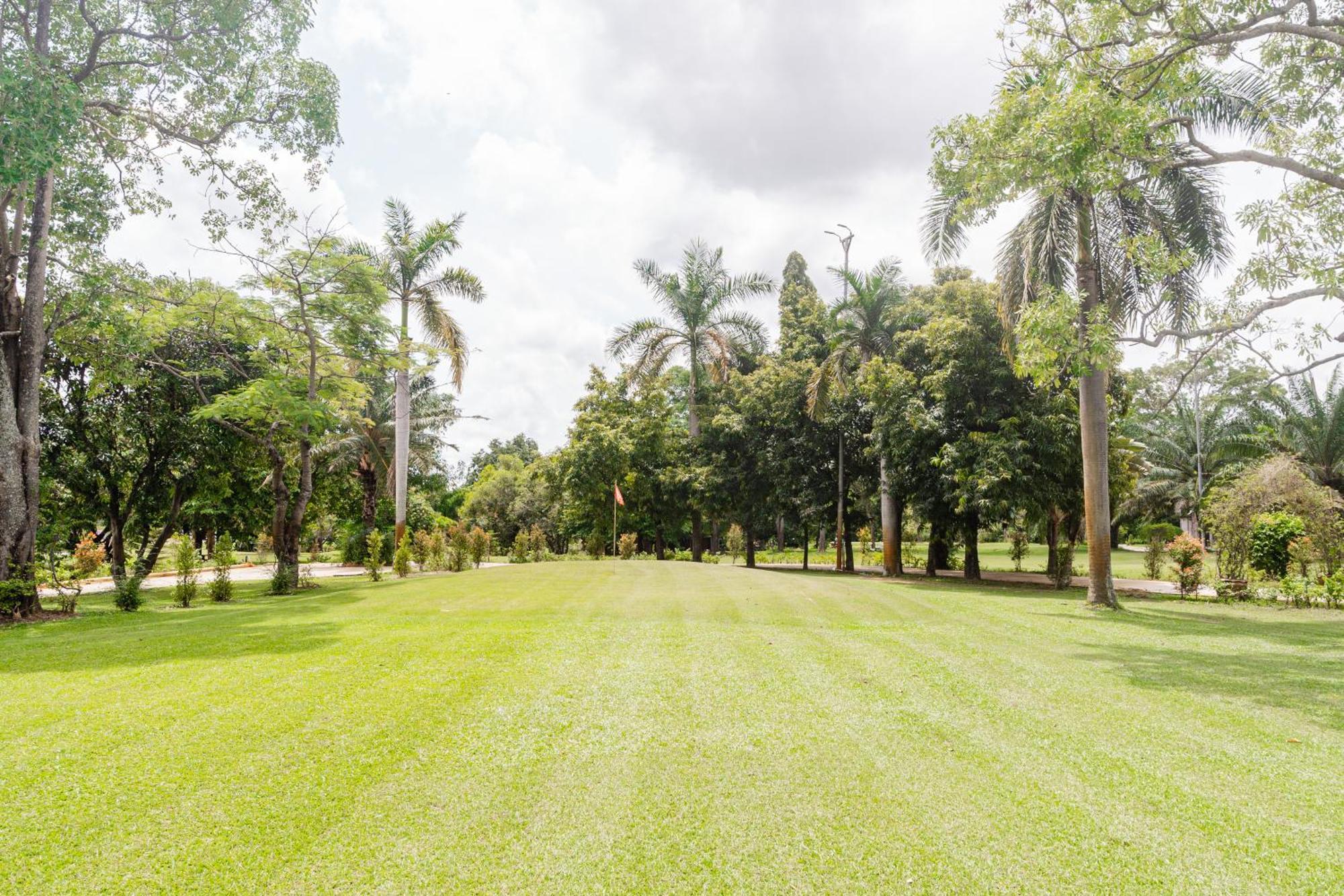 Baan Suan Khun Ta And Golf Resort Ubon Ratchathani Εξωτερικό φωτογραφία