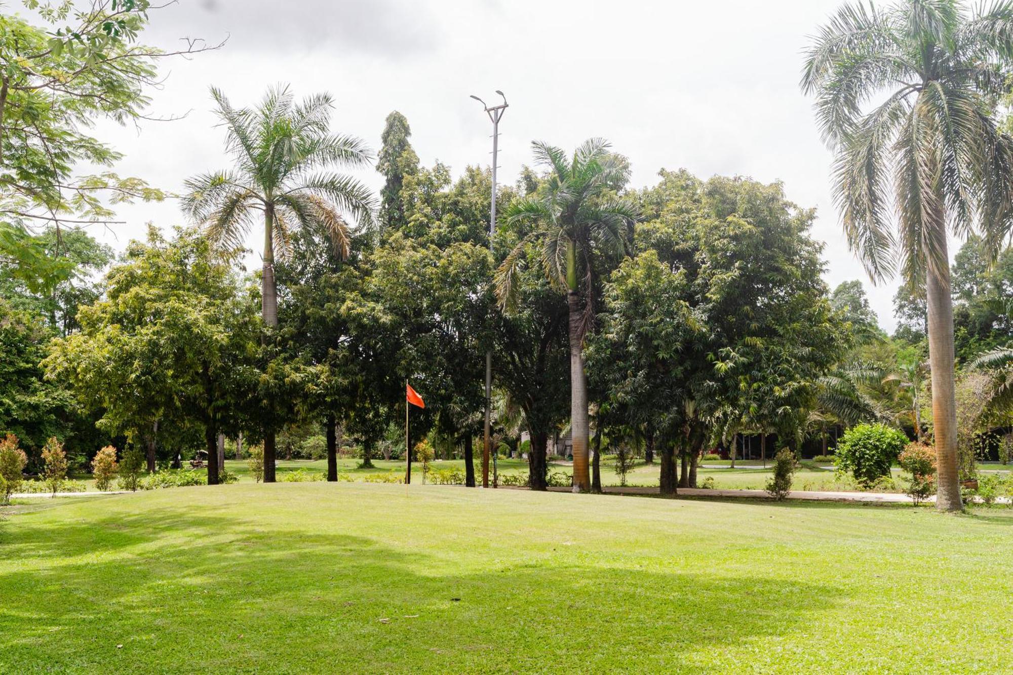 Baan Suan Khun Ta And Golf Resort Ubon Ratchathani Εξωτερικό φωτογραφία