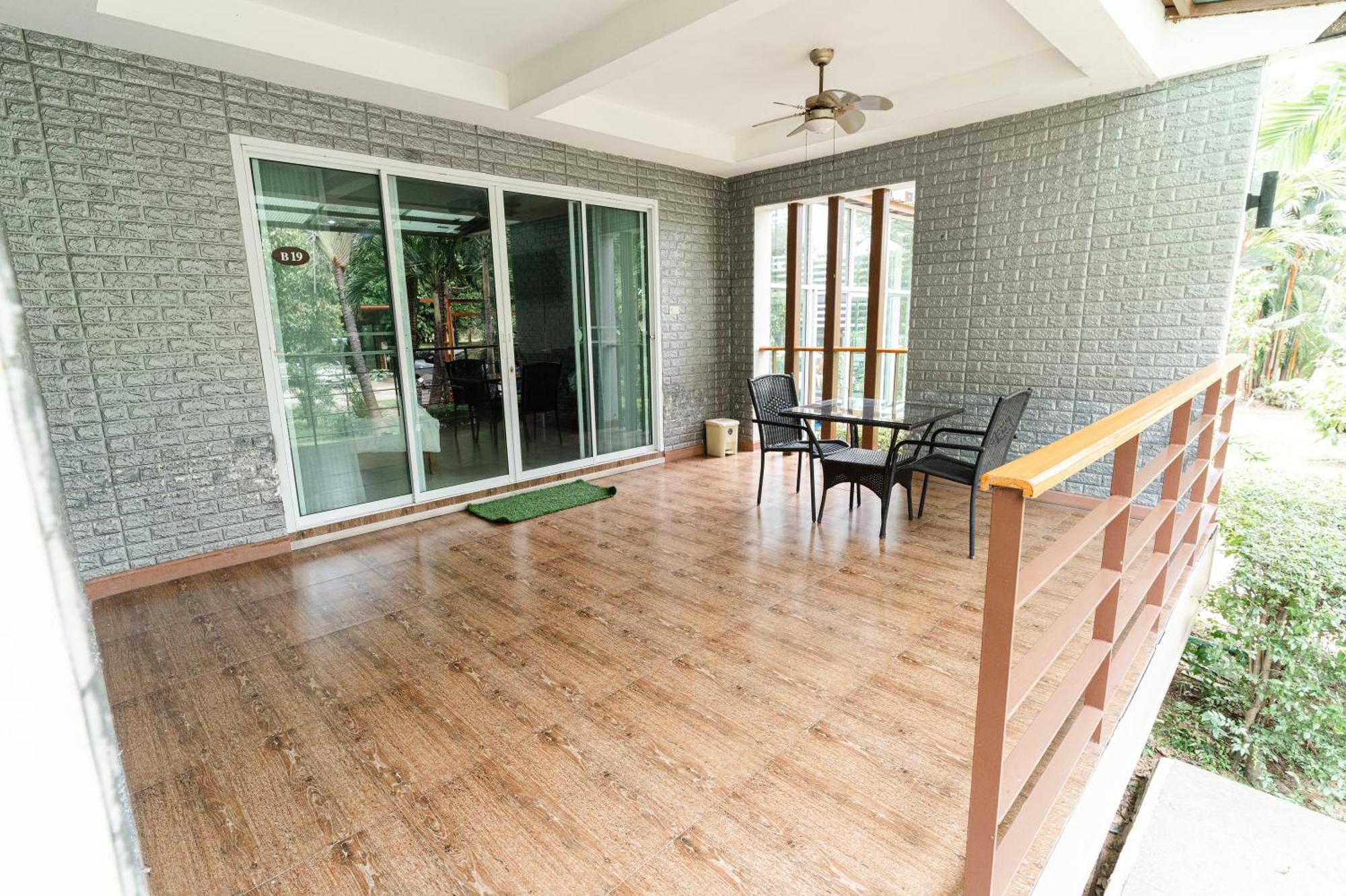 Baan Suan Khun Ta And Golf Resort Ubon Ratchathani Εξωτερικό φωτογραφία