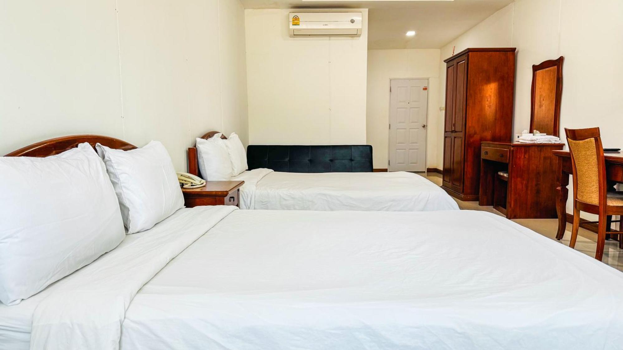 Baan Suan Khun Ta And Golf Resort Ubon Ratchathani Εξωτερικό φωτογραφία
